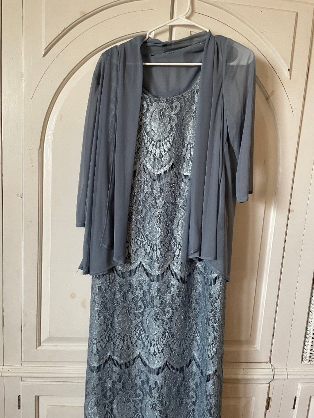 R&M Richards blue Mother of the Bride lace midi shift dress with bolero size 6